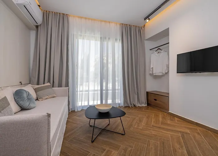 Avaton Boutique * Archangelos (Rhodes)